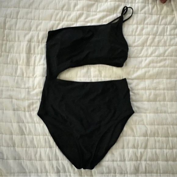 Women’s One-Piece Swimsuit Collection - Size Medium - Picture 5 of 13